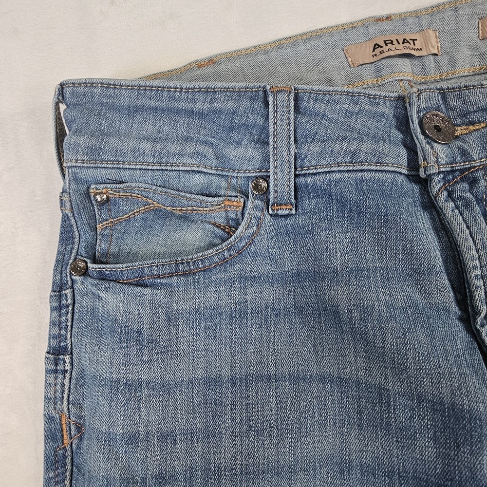 Ariat REAL Mid Rise Boot Flared Jeans Women's Size 30 32" Inseam Medium Wash - Picture 8 of 16